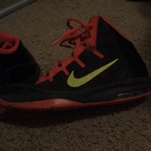 Nike Air Without A Doubt shoes (size 6Y) - Picture 2 of 6